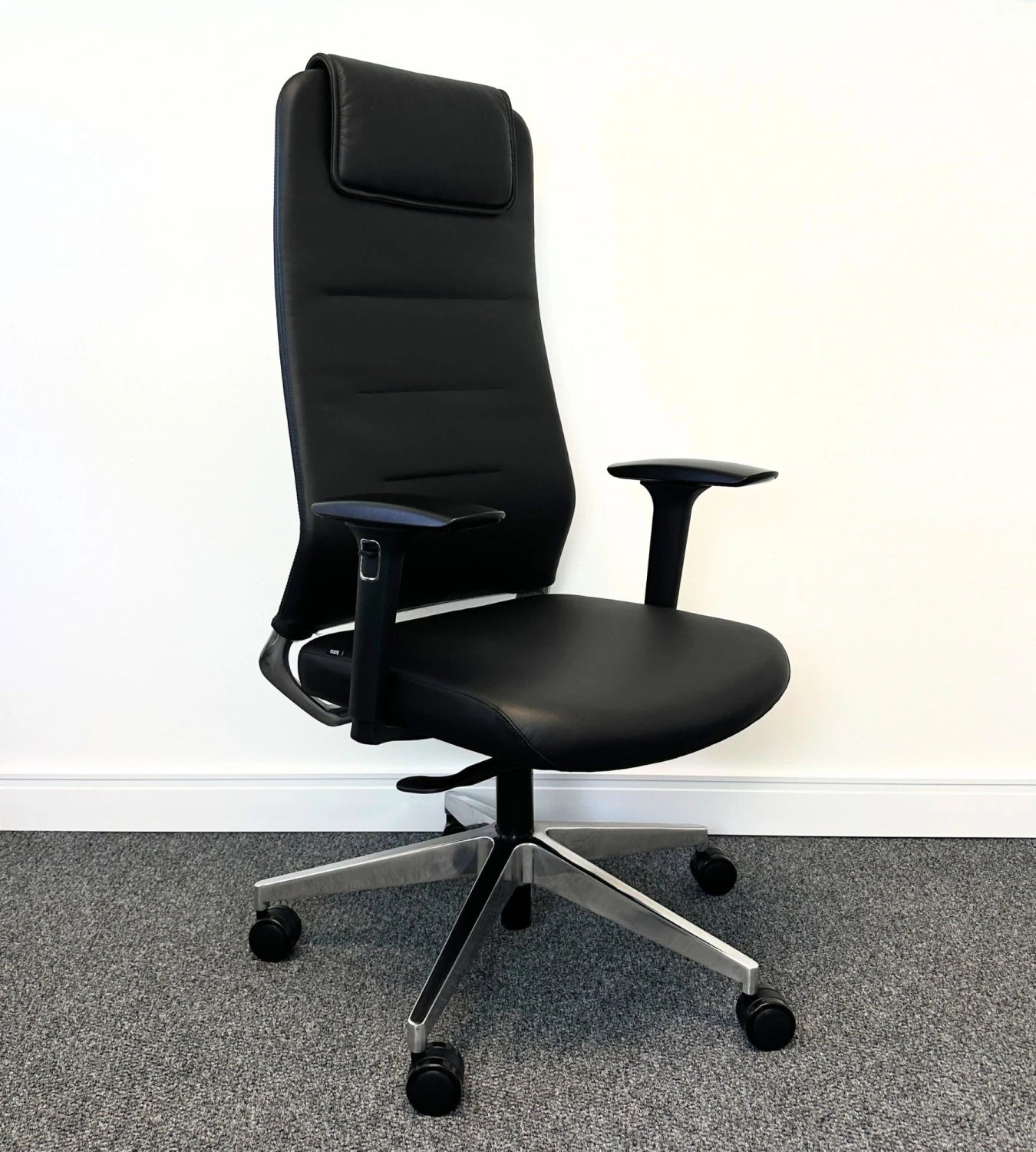Silla Ejecutiva Deno Eco Cuero Negro