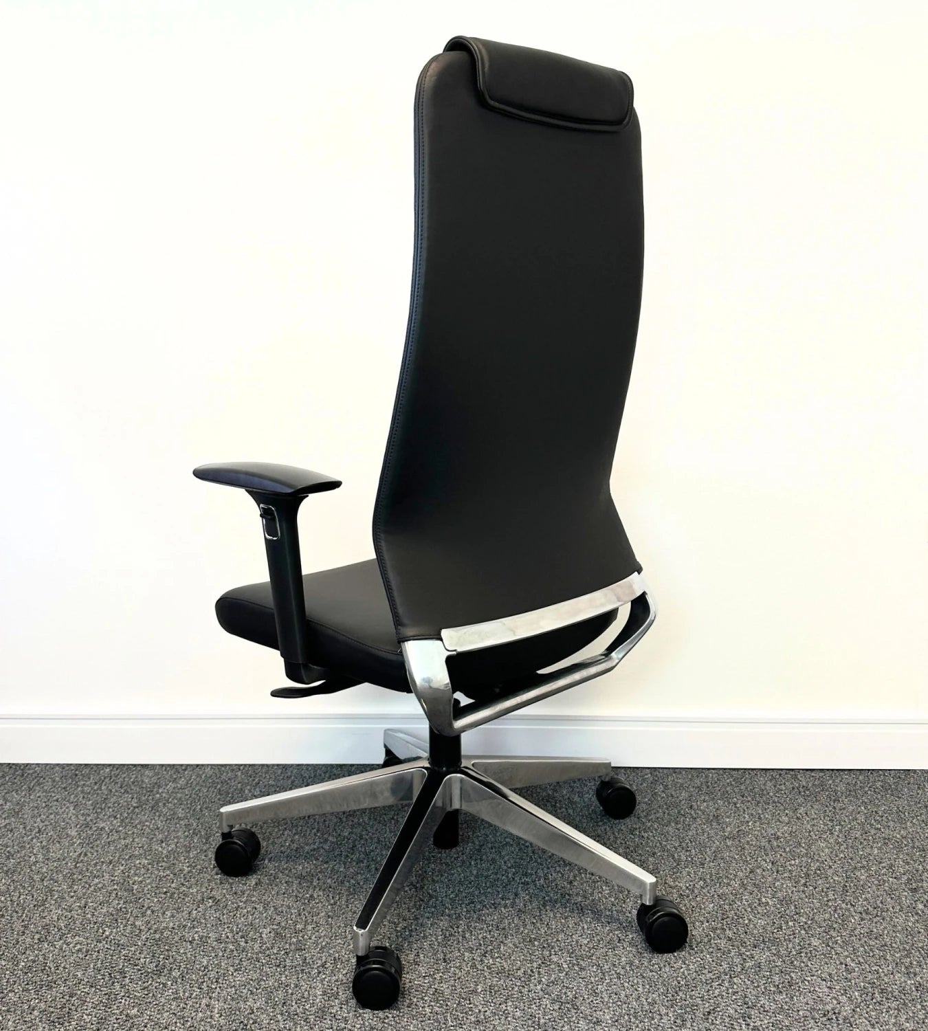 Silla Ejecutiva Deno Eco Cuero Negro